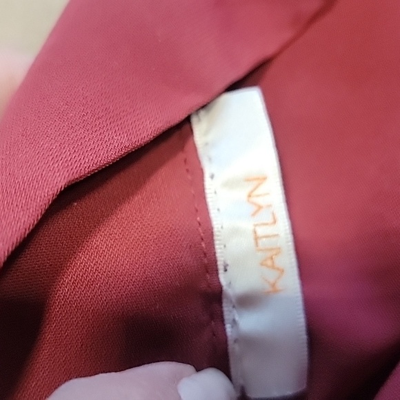 Kaitlyn Size S Burgundy Sleeveless Elastic Waist Deep V-Neck Dress - Picture 14 of 16